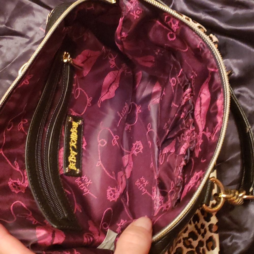 Betsey Johnson medium size leopard print bag with dust bag - Picture 4 of 5